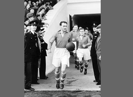 Liverpool và những lần thay "ghế nóng" trong lịch sử - 8