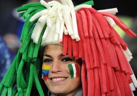 Thời trang mũ "kỳ dị" tại World Cup 2010 - 2 Thời trang mũ "kỳ dị" tại World Cup 2010 - 2