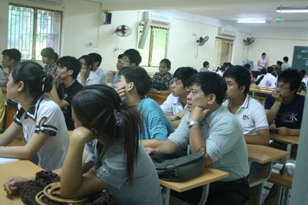 Phụ huynh cũng học quy chế thi ĐH - 2