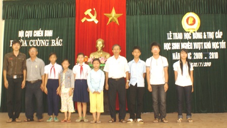 Cựu chiến binh thực hiện tốt công tác khuyến học - 1 Cựu chiến binh thực hiện tốt công tác khuyến học - 1