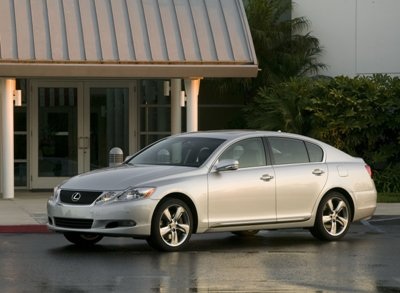 Lexus triệu hồi xe tại Mỹ để sửa động cơ - 1