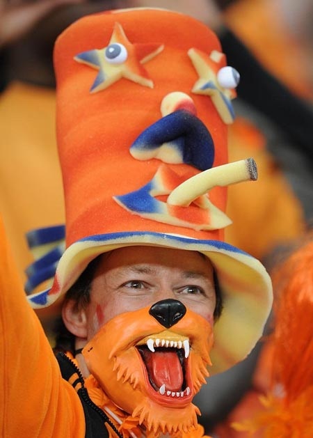 Thời trang mũ "kỳ dị" tại World Cup 2010 - 11 Thời trang mũ "kỳ dị" tại World Cup 2010 - 11