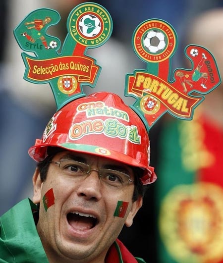 Thời trang mũ "kỳ dị" tại World Cup 2010 - 14 Thời trang mũ "kỳ dị" tại World Cup 2010 - 14