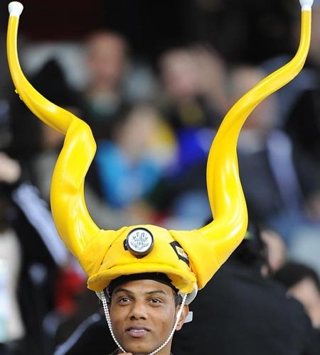 Thời trang mũ "kỳ dị" tại World Cup 2010 - 8 Thời trang mũ "kỳ dị" tại World Cup 2010 - 8