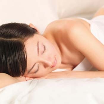 Đau đầu vì ngủ khi tóc chưa khô hẳn - 1 Đau đầu vì ngủ khi tóc chưa khô hẳn - 1