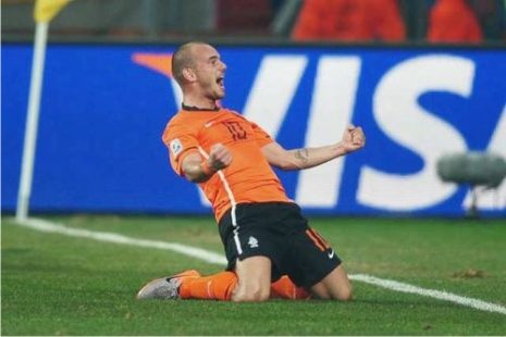 Khi sân thiếu cỏ - 7