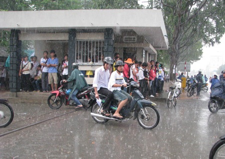Môn Vật lý: Phổ điểm sẽ ở mức 5-6 - 7 Môn Vật lý: Phổ điểm sẽ ở mức 5-6 - 7