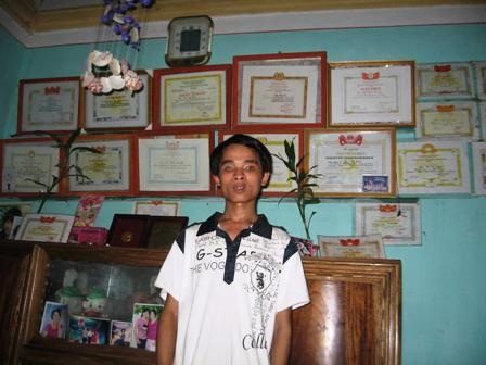 Một giảng viên ủng hộ em Vũ Văn Tuấn đi thi ĐH - 2