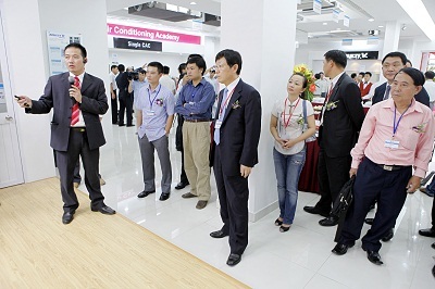 Khai trương trung tâm trưng bày điều hòa thương mại LG tại Hà Nội - 4 Khai trương trung tâm trưng bày điều hòa thương mại LG tại Hà Nội - 4