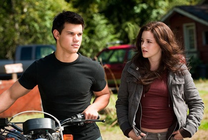 “Nhật thực” đứng đầu bảng xếp hạng phim Bắc Mỹ - 2