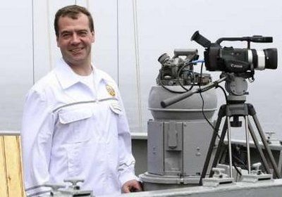 Tổng thống Nga thị sát tập trận trên chiến hạm hạt nhân - 11