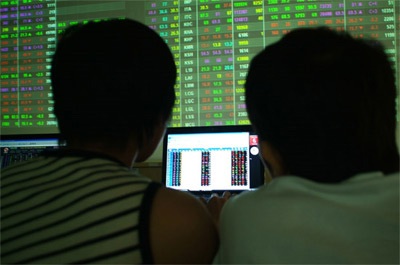 Gần 80% mã giảm giá, VN-Index xuống sát 500 điểm - 1 Gần 80% mã giảm giá, VN-Index xuống sát 500 điểm - 1