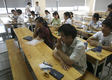 Thi ĐH đợt 2: Tăng cường kỷ luật phòng thi - 2 Thi ĐH đợt 2: Tăng cường kỷ luật phòng thi - 2