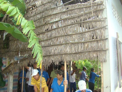 Xây nhà tình thương cho học sinh nghèo - 1