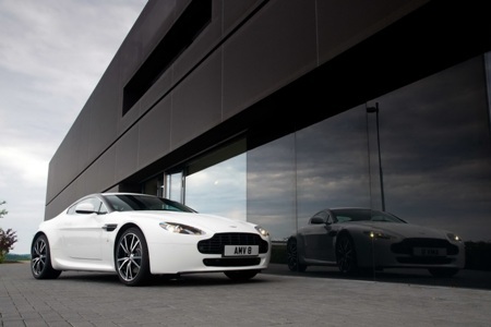 Aston Martin V8 Vantage phiên bản đặc biệt N420 - 1 Aston Martin V8 Vantage phiên bản đặc biệt N420 - 1