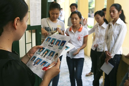 Thi ĐH đợt 2: Tăng cường kỷ luật phòng thi - 1 Thi ĐH đợt 2: Tăng cường kỷ luật phòng thi - 1
