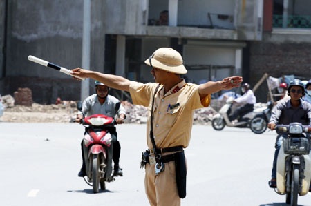 “Nướng” mình giữa chảo lửa - 2