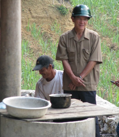 Sống gần sông vẫn khắc khoải khát nước - 3