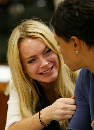 Hé lộ hình ảnh nhà tù nơi Lindsay Lohan bóc lịch - 3