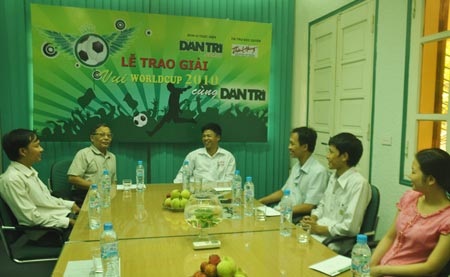 Trao thưởng chương trình “Vui World Cup cùng Dân trí” (đợt 2) - 6