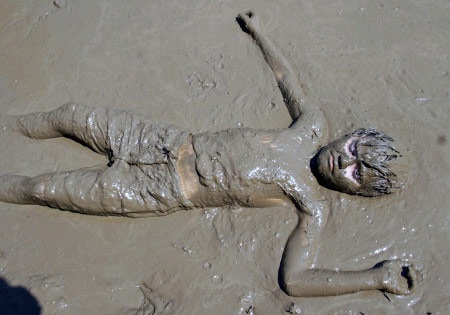 Lễ hội tắm bùn ở Michigan - 1 Lễ hội tắm bùn ở Michigan - 1