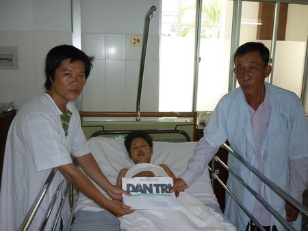 Quà nhân ái đến với chị Lê Thị Út Nhỏ - 1