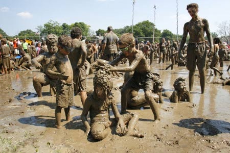 Lễ hội tắm bùn ở Michigan - 8 Lễ hội tắm bùn ở Michigan - 8