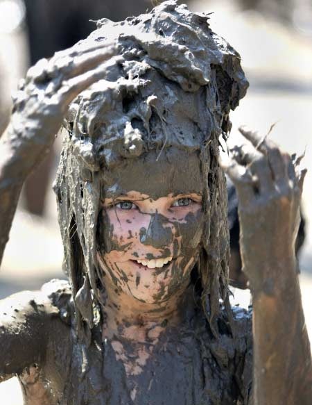 Lễ hội tắm bùn ở Michigan - 3 Lễ hội tắm bùn ở Michigan - 3