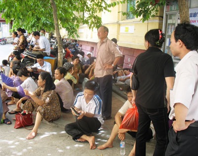 Tăng cường các biện pháp chống nóng cho người bệnh - 1 Tăng cường các biện pháp chống nóng cho người bệnh - 1