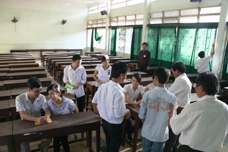 Cận cảnh phòng thi “đặc biệt” tại ĐH Huế - 1