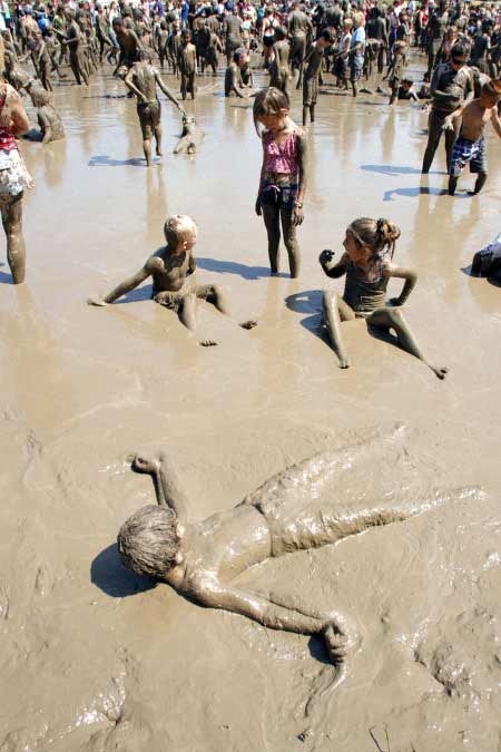 Lễ hội tắm bùn ở Michigan - 11 Lễ hội tắm bùn ở Michigan - 11