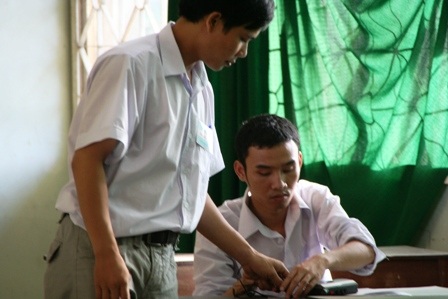 Cận cảnh phòng thi “đặc biệt” tại ĐH Huế - 7