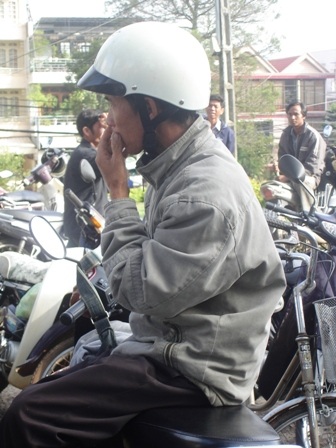 Phụ huynh, thí sinh gặp… lạnh - 4