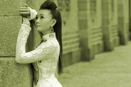 Ngắm “bé” Xuân Mai duyên dáng trong tà áo dài - 10