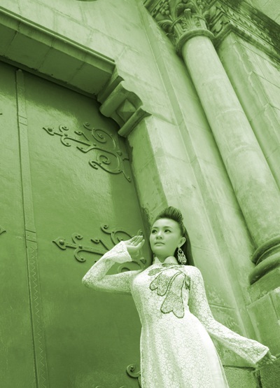 Ngắm “bé” Xuân Mai duyên dáng trong tà áo dài - 5