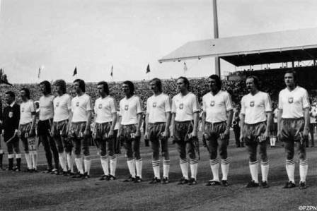 Những cuộc thư hùng tranh ngôi "đệ Tam" World Cup - 10