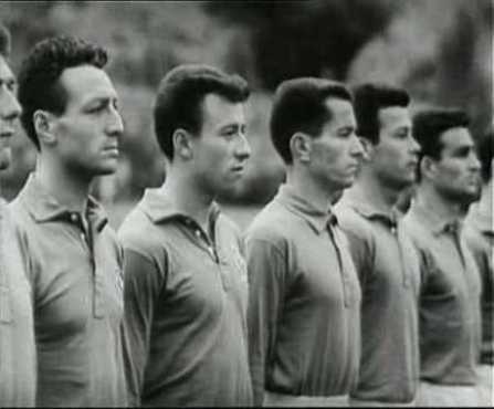 Những cuộc thư hùng tranh ngôi "đệ Tam" World Cup - 6