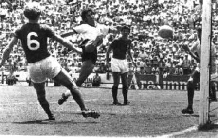 Những cuộc thư hùng tranh ngôi "đệ Tam" World Cup - 9