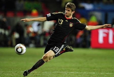 Diego Forlan đoạt giải Cầu thủ xuất sắc nhất World Cup - 2 Diego Forlan đoạt giải Cầu thủ xuất sắc nhất World Cup - 2