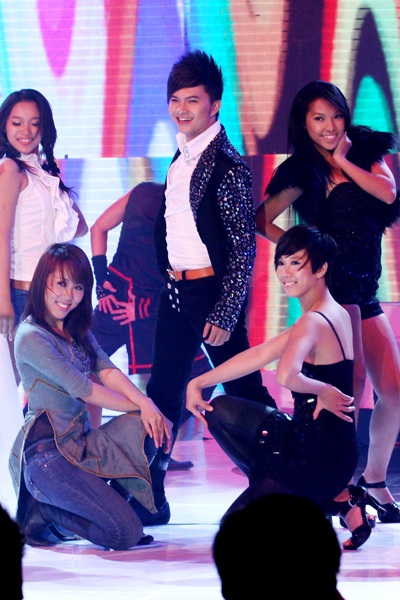 Đêm live show tháng 7 của Album Vàng - 6 Đêm live show tháng 7 của Album Vàng - 6