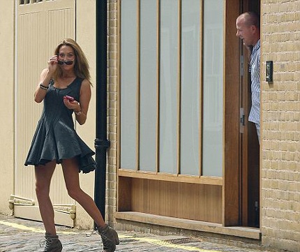 Chồng cũ của Madonna “khoe” bạn gái mới - 3 Chồng cũ của Madonna “khoe” bạn gái mới - 3