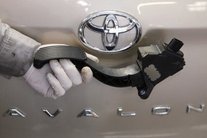 Tình tiết mới trong vụ xe Toyota tăng tốc đột ngột - 1 Tình tiết mới trong vụ xe Toyota tăng tốc đột ngột - 1