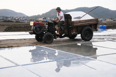 “Chát mặn” đời muối  - 9