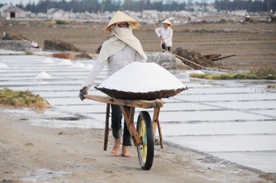 “Chát mặn” đời muối  - 7