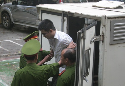 Sát nhân vụ “xác không đầu” biện bạch hành vi gây án - 1 Sát nhân vụ “xác không đầu” biện bạch hành vi gây án - 1