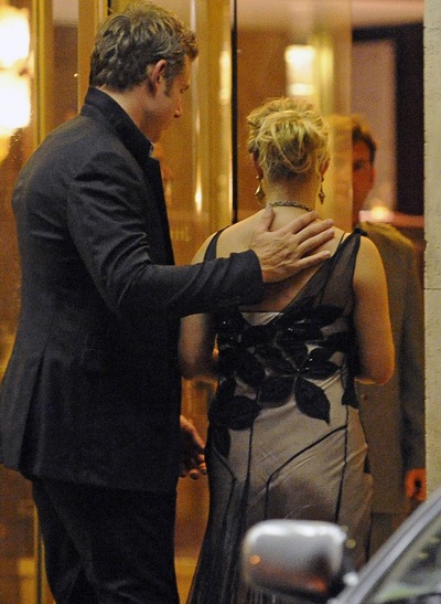 Jessica Simpson và bồ mới quấn quít không rời - 6