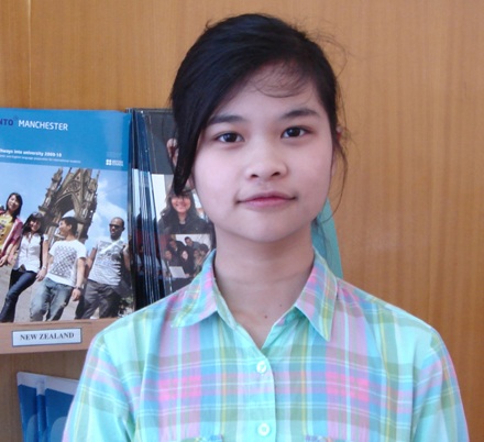 Hơn 300 suất học bổng “Tương lai vàng” cho học viên - 2