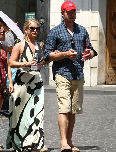 Jessica Simpson và bồ mới quấn quít không rời - 5