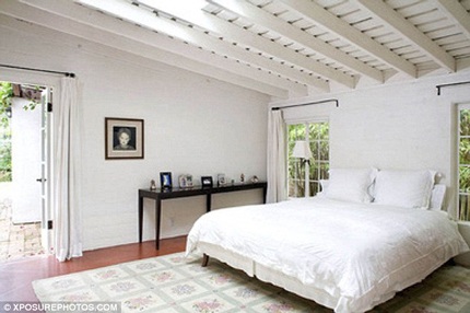 Rao bán biệt thự đắt tiền của huyền thoại Marilyn Monroe - 8 Rao bán biệt thự đắt tiền của huyền thoại Marilyn Monroe - 8