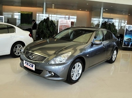Infiniti G25 bất ngờ xuất hiện tại Trung Quốc - 2 Infiniti G25 bất ngờ xuất hiện tại Trung Quốc - 2